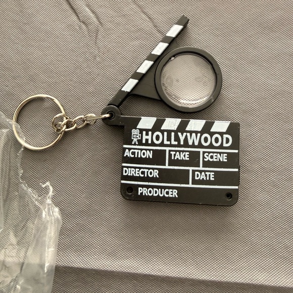 Hollywood Clapperboard Keychains - Picture 2 of 3